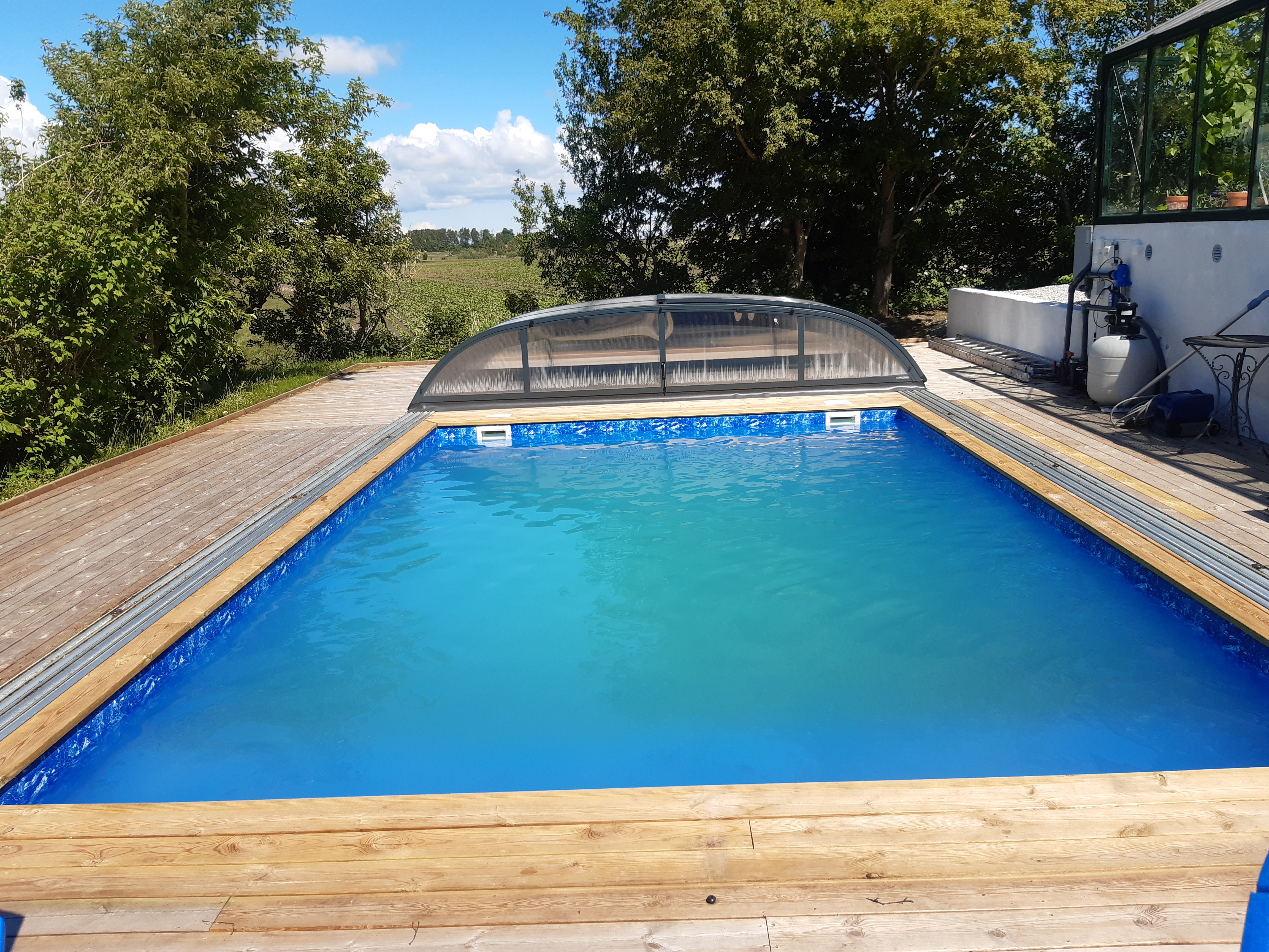 Installation av pool och pooldäck